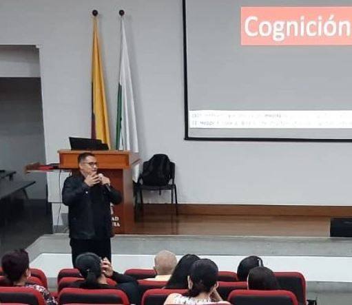 Universidad de Antioquia, sede de Posgrados: Seminario Nacional Trastorno del Espectro Autista — foto 2